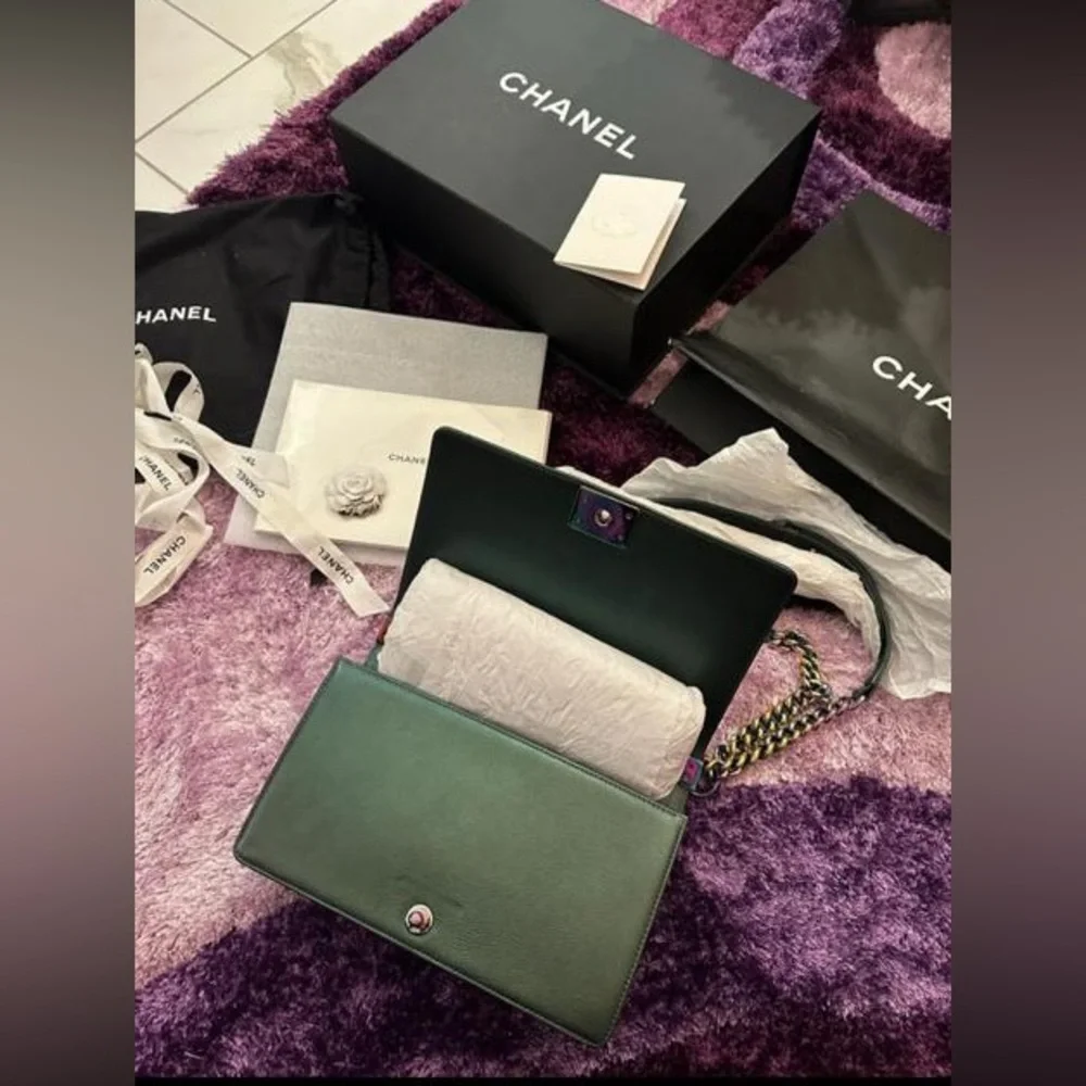 Chanel BoyBag - Picture 6 of 9